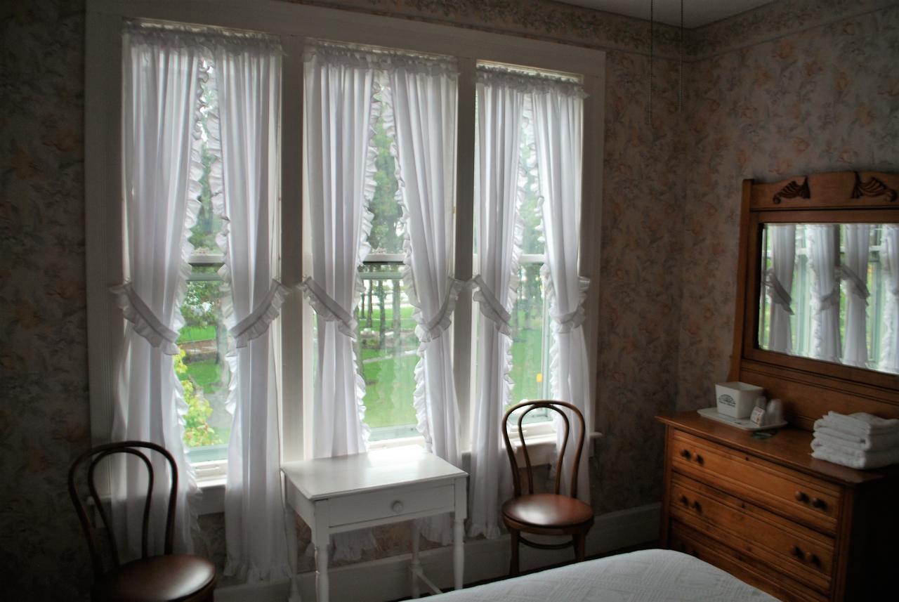 The Historic Park Hotel Put-in-Bay Exterior foto